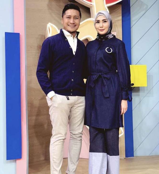 Susul Istrinya Berhijrah, Perubahan Arie Untung Bikin Kaget