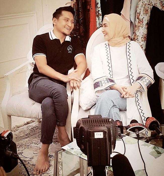 Susul Istrinya Berhijrah, Perubahan Arie Untung Bikin Kaget