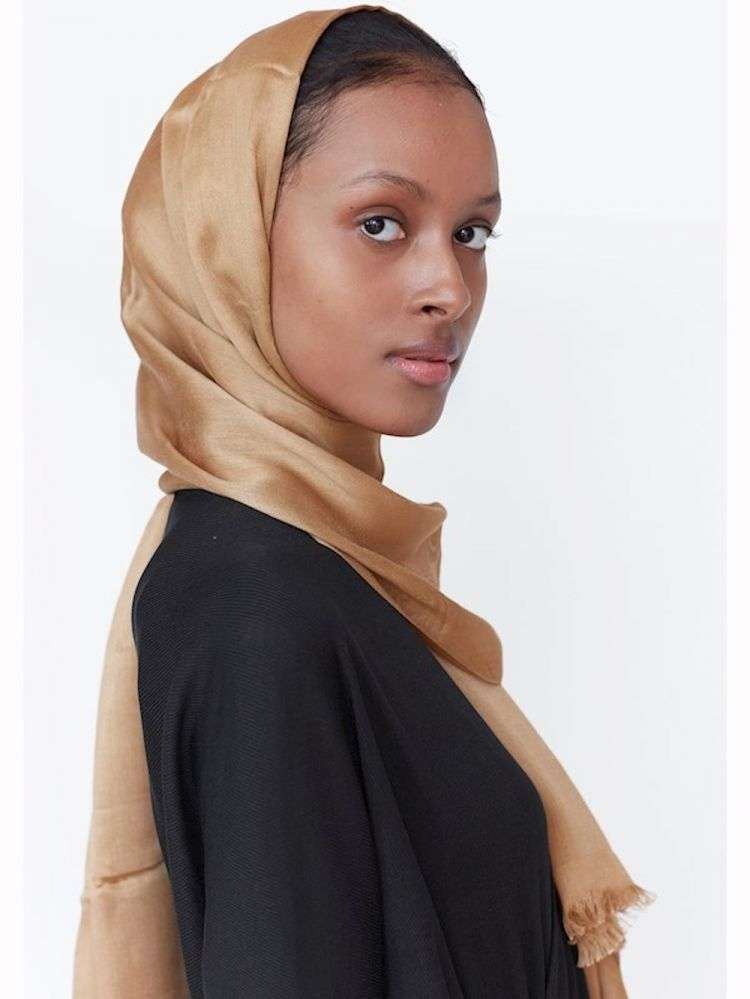 Shahira Yusuf, Model Hijabers Pertama Tembus Agensi Top Eropa