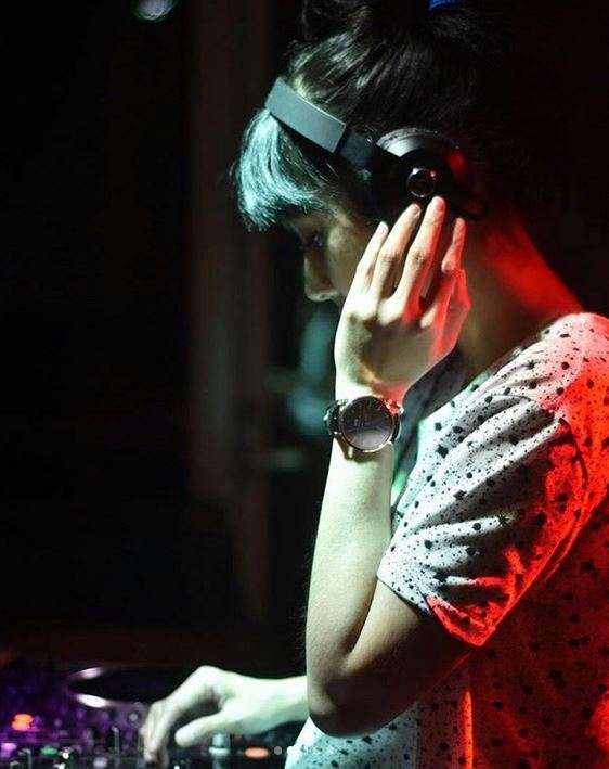6 Penampilan Ardina Rasti Saat Jadi DJ