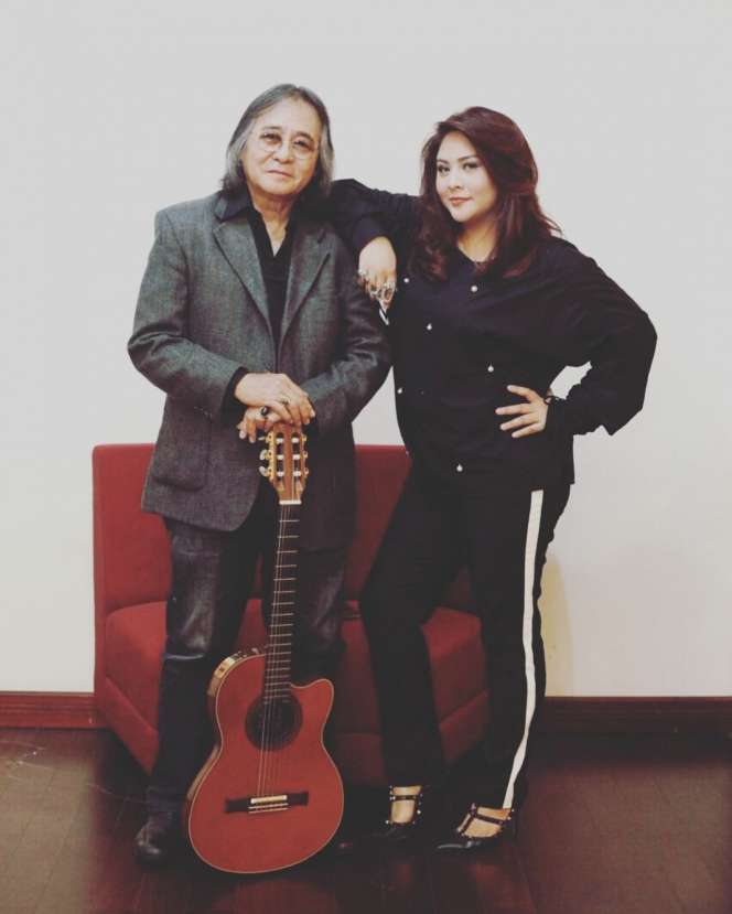 6 Artis yang Cuek dengan Bentuk Tubuhnya Usai Melahirkan