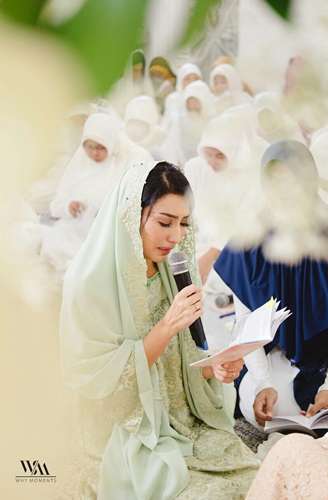 Cantik, 6 Seleb Saat Pengajian Jelang Pernikahannya