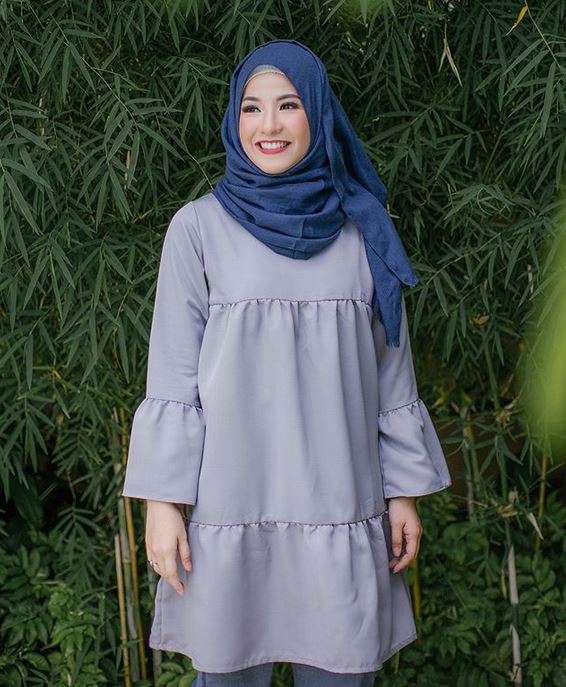 Gaya Hijab Natasha Rizki, Cantik dan Modis  