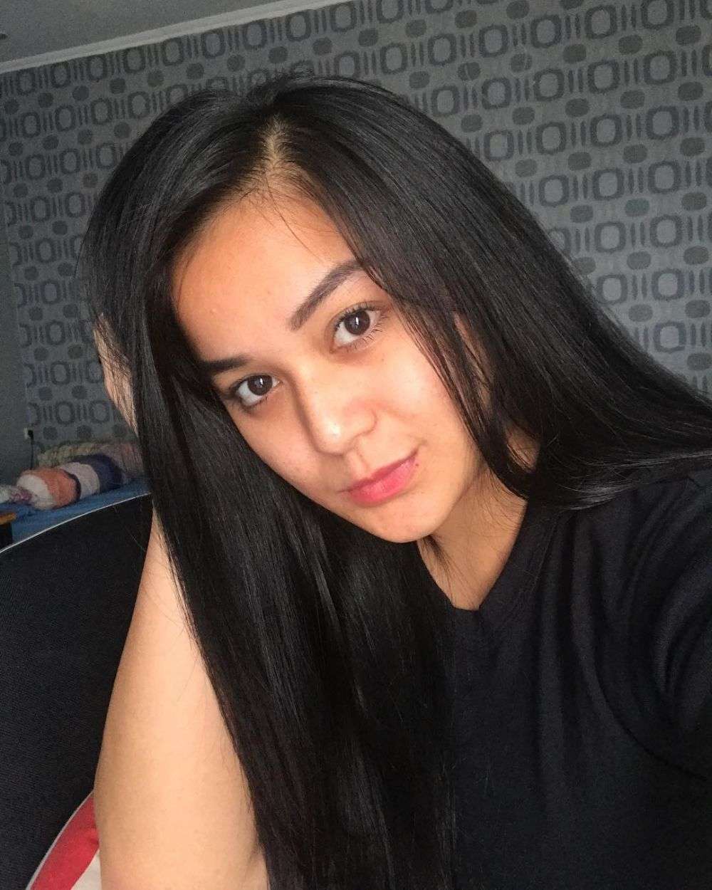 Dulu Dandan Menor, 5 Artis Ini Kini Sering Tampil 'Polos'