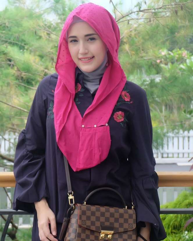 Gaya 4 Istri Pejabat Pakai Tas Mewah