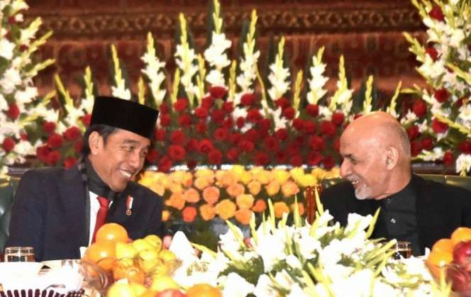 Kisah Lucu & Menegangkan Lawatan Jokowi ke Afganistan