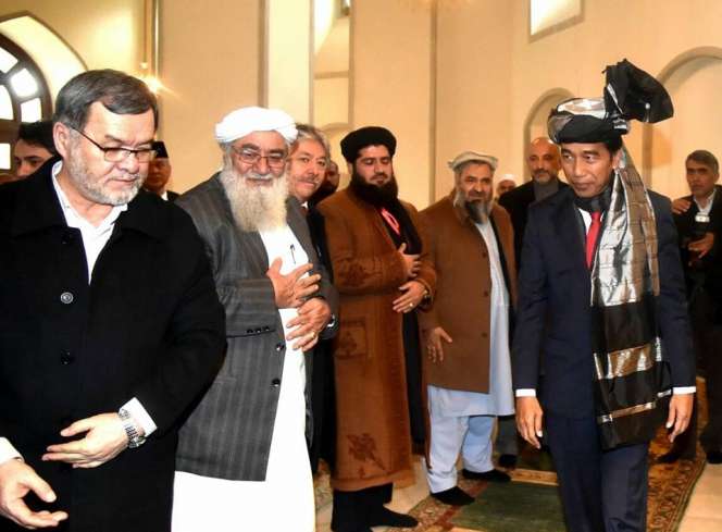 Kisah Lucu & Menegangkan Lawatan Jokowi ke Afganistan