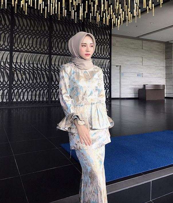 Adira, Selebgram Berhijab Malaysia Mirip Artis Korea 