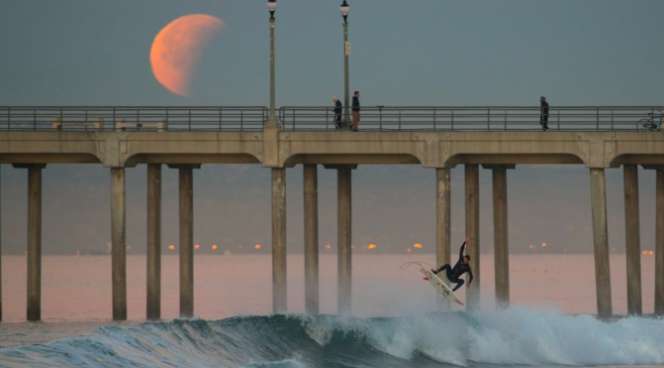 Penampakan Super Blue Blood Moon di Berbagai Belahan Dunia