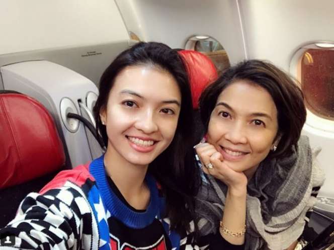 Meski Bukan Artis, 5 Ibunda Seleb Ini Cantik Banget