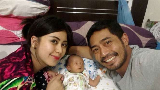 Batal Bercerai, 3 Pasangan Seleb Ini Semakin Mesra