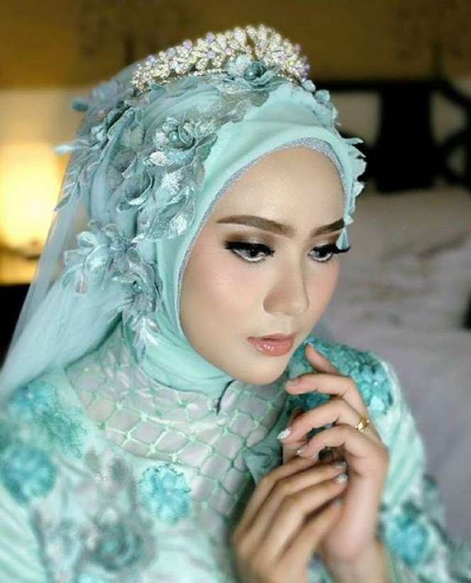 Satpam Berhijab Ini Ternyata Pernah Jadi Model