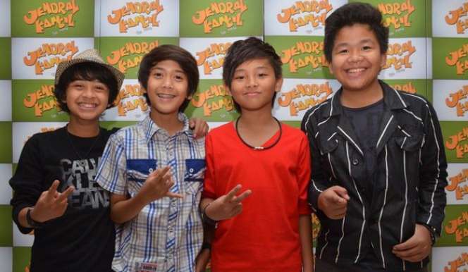 Transformasi Iqbaal 'Dilan' dari Imut Hingga Jadi Idola Gadis