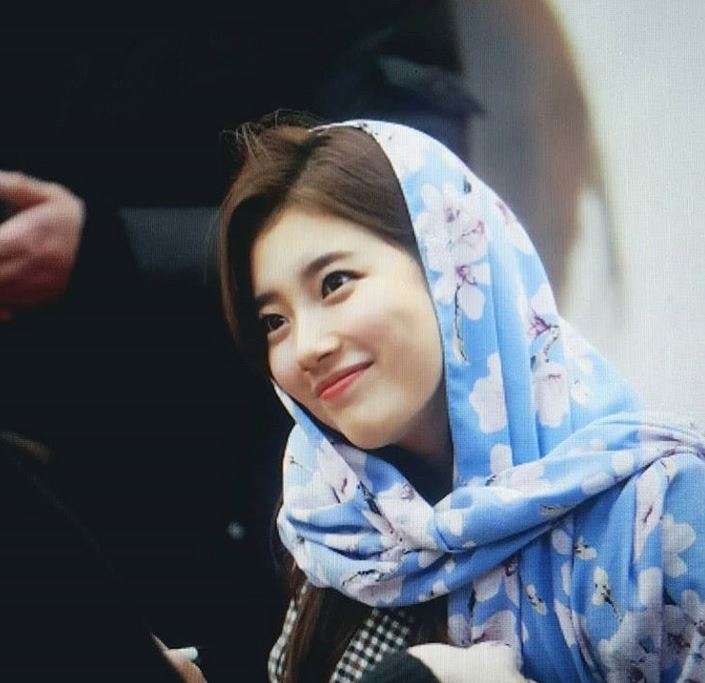 Bae Suzy, Aktris Korea Selatan Pakai Hijab dari Fans Indonesia