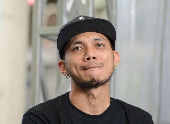 Deretan Artis Ini Banting Stir Jadi Sopir Hingga Perias Mayat