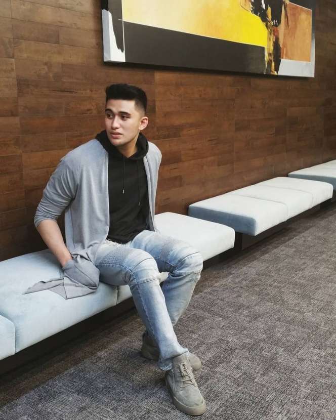 Sabda Ahessa, Putra Mendiang Sys Ns yang Ganteng 