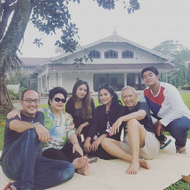 Sederhana, Saat Puti Soekarno Family Time Bareng Keluarga