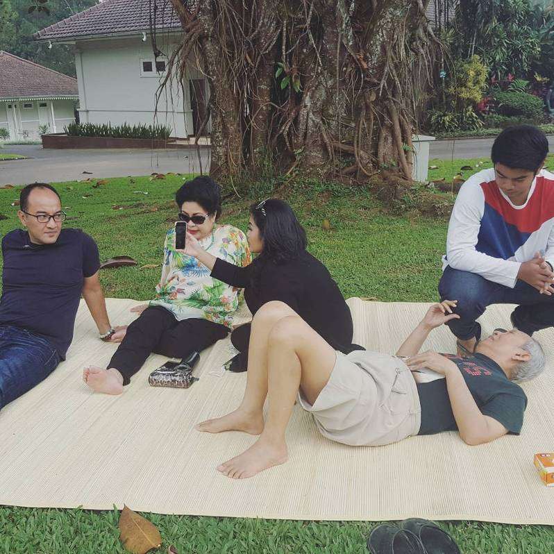 Sederhana, Saat Puti Soekarno Family Time Bareng Keluarga