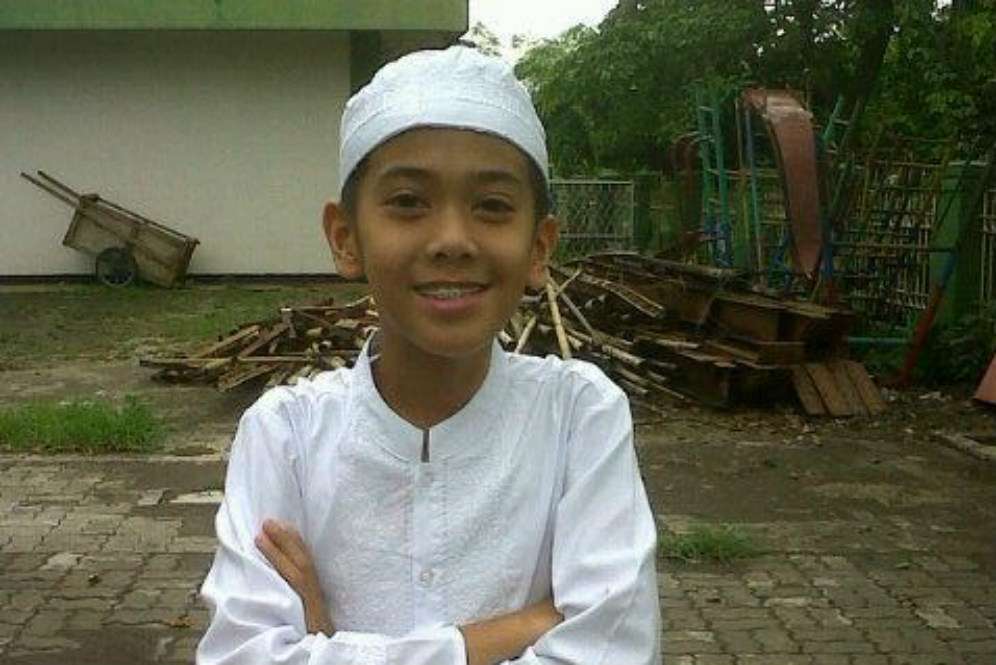 Sebelum Jadi 'Dilan', Lihat Foto Imutnya Iqbal Saat Kecil  