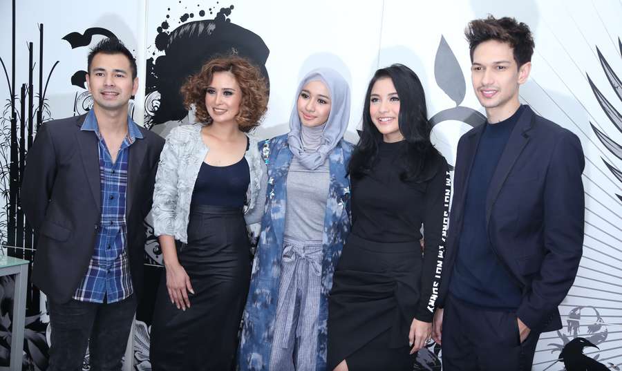 5 Seleb Ini Tetap Nyaman Kerja Bareng Mantan