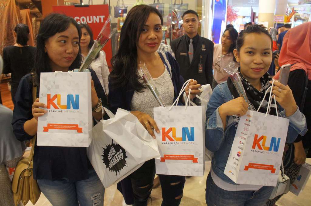 Rayakan Hari Hijab Sedunia, Dream.co.id Bagi-bagi Hijab Gratis