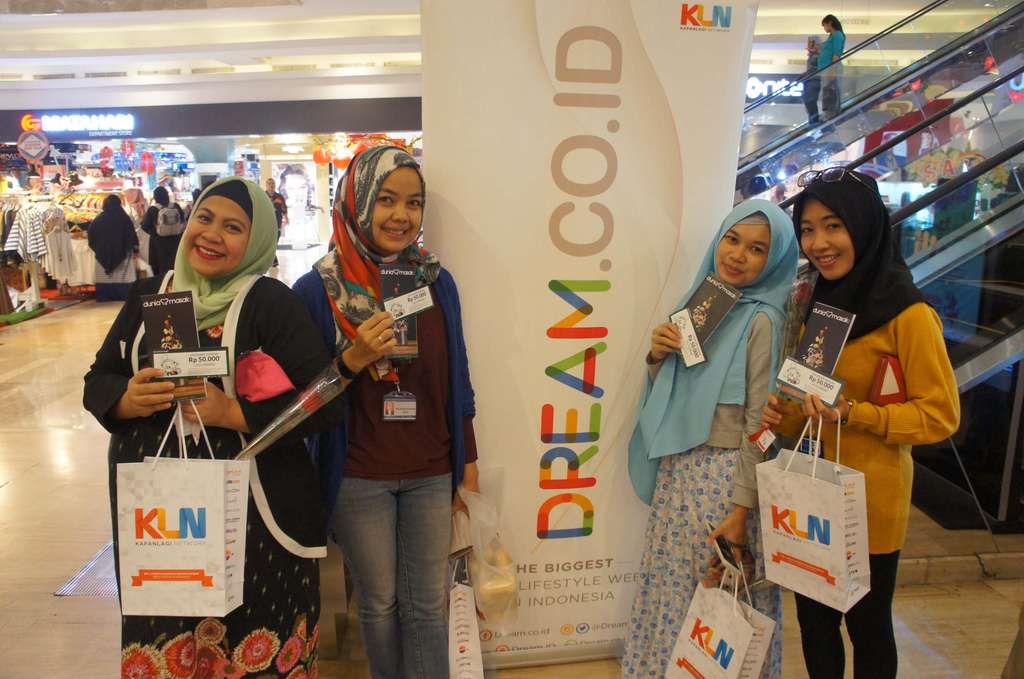 Rayakan Hari Hijab Sedunia, Dream.co.id Bagi-bagi Hijab Gratis