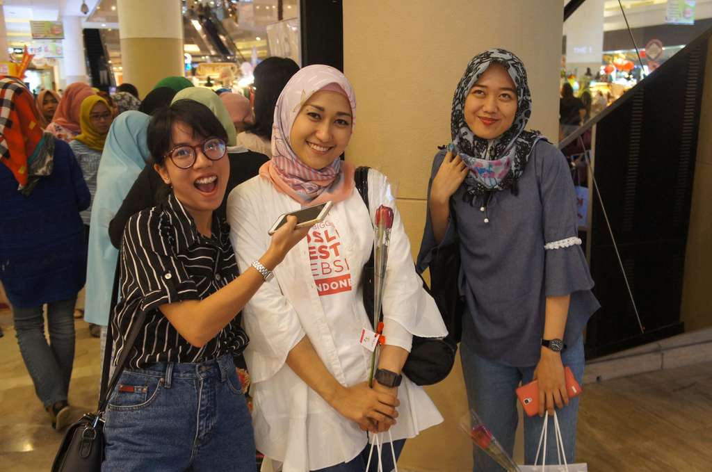 Rayakan Hari Hijab Sedunia, Dream.co.id Bagi-bagi Hijab Gratis