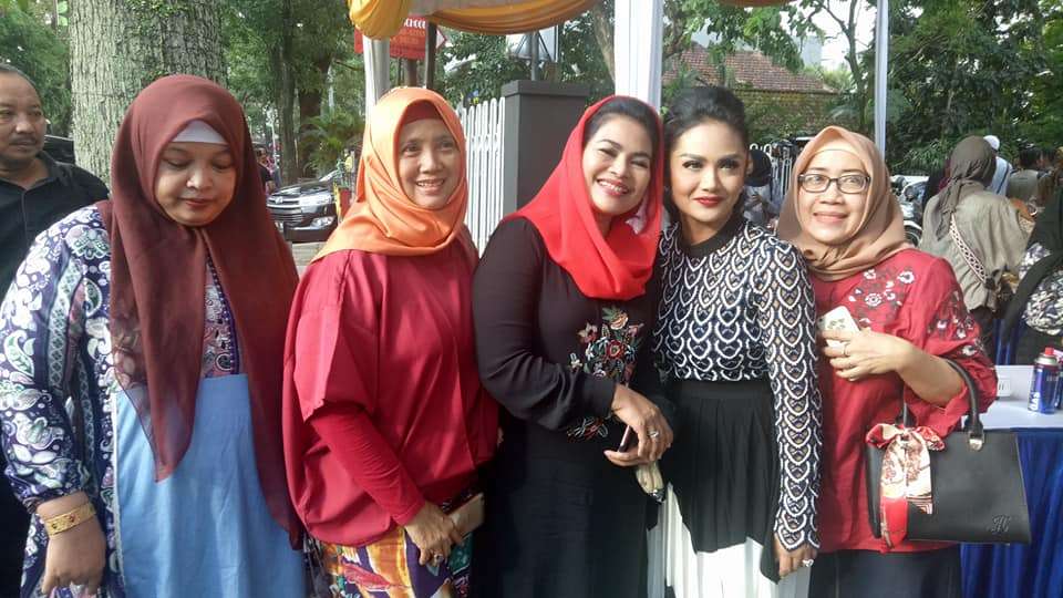 Suntikan Semangat Krisdayanti Buat Puti Guntur Soekarno