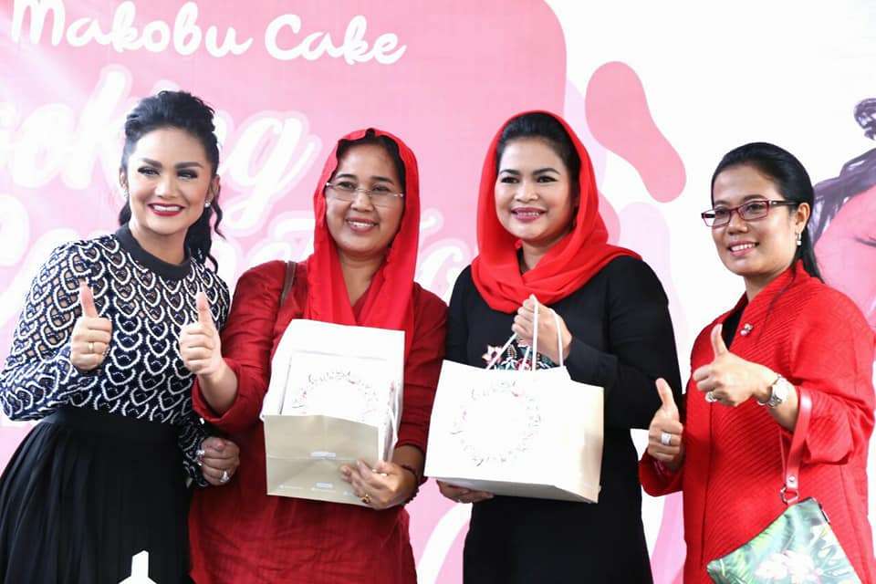 Suntikan Semangat Krisdayanti Buat Puti Guntur Soekarno