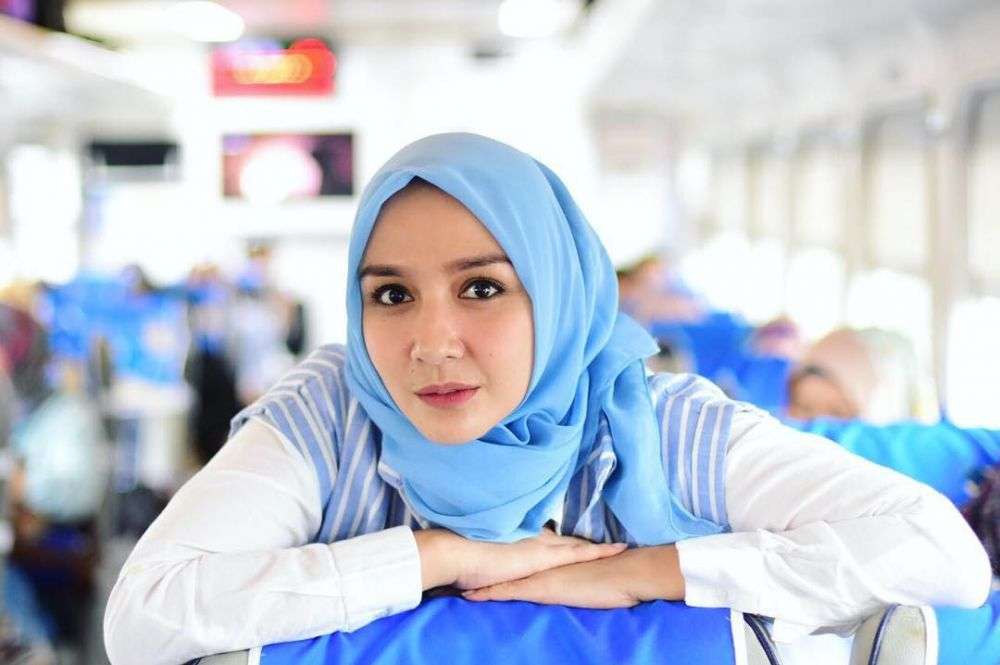 Gaya Berhijab 4 Mantan Presenter Olahraga