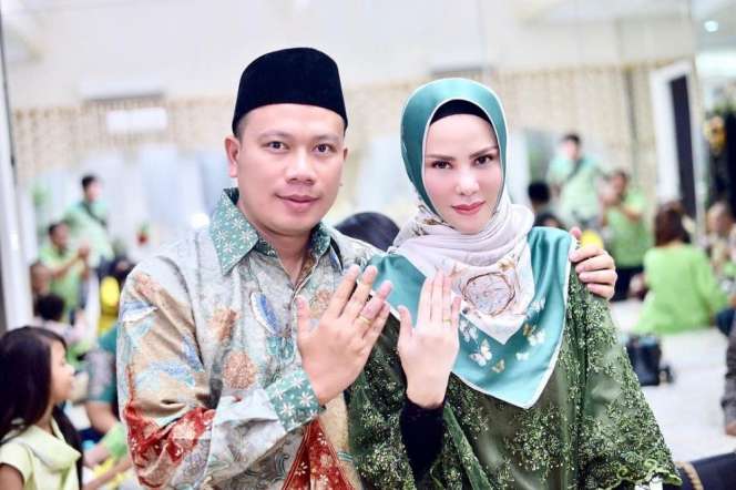 5 Pernikahan Artis Ini Diduga Hanya Settingan