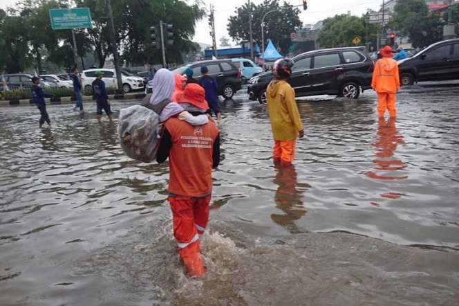 Hujan Deras, Jakarta Dikepung Banjir