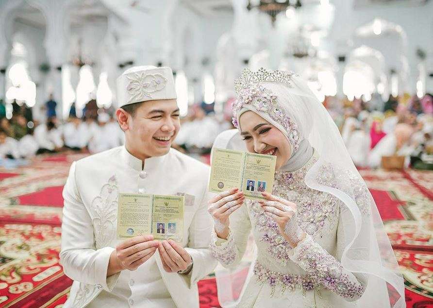 Cantiknya Lisya Nurrahmi, Istri Tommy Kurniawan
