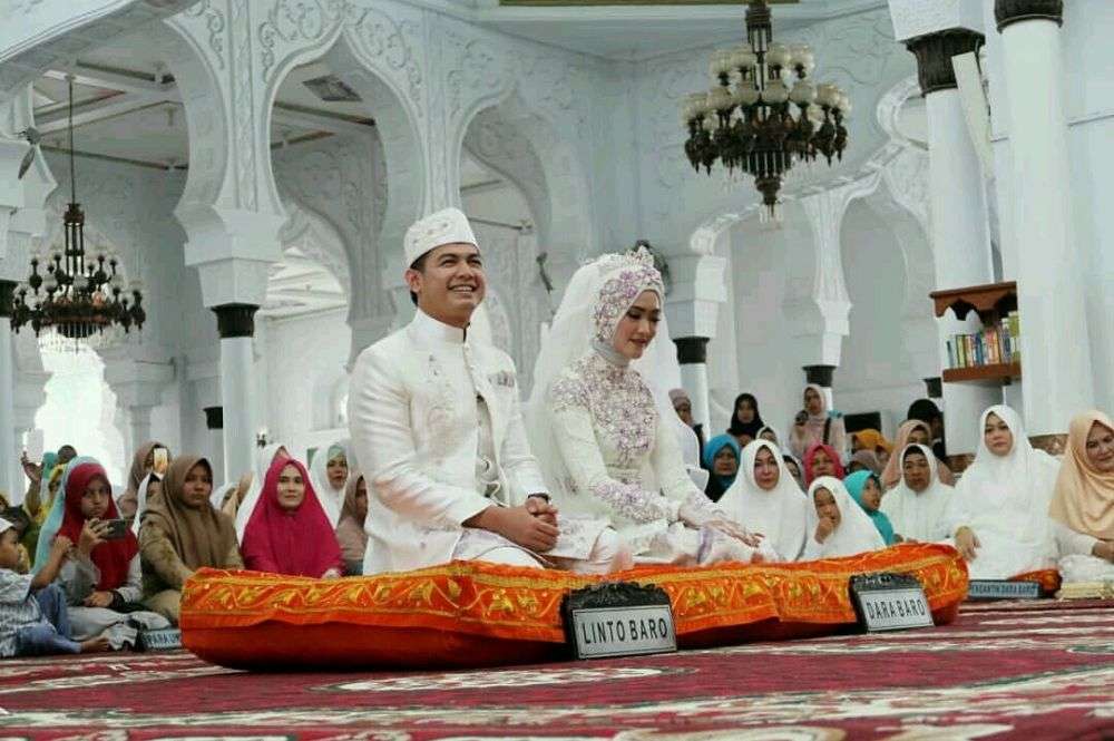 Cantiknya Lisya Nurrahmi, Istri Tommy Kurniawan