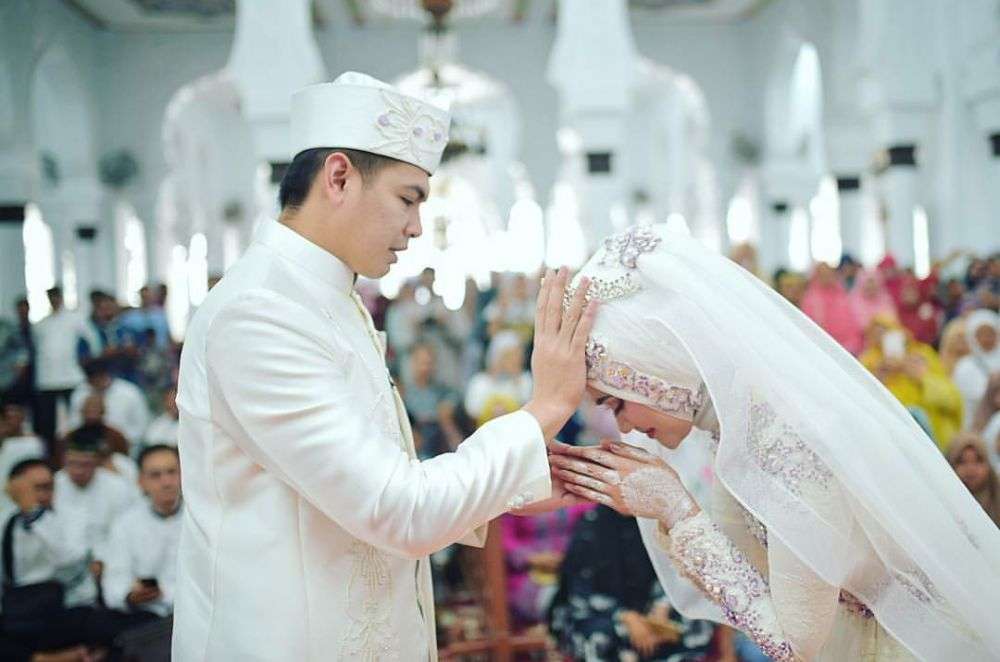 Cantiknya Lisya Nurrahmi, Istri Tommy Kurniawan
