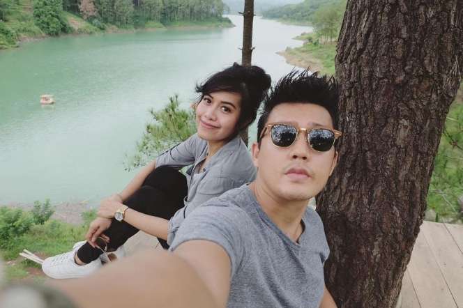 Selain Tommy Kurniawan, 5 Seleb Ini Menikah dengan Pramugari