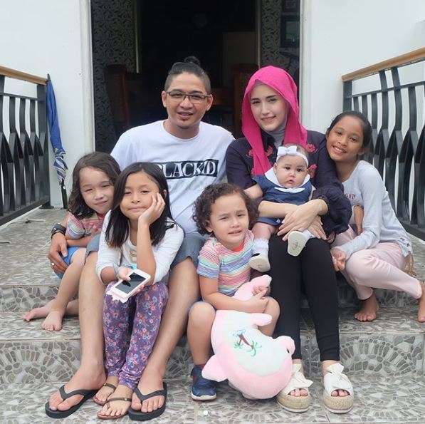 Selain Tommy Kurniawan, 5 Seleb Ini Menikah dengan Pramugari