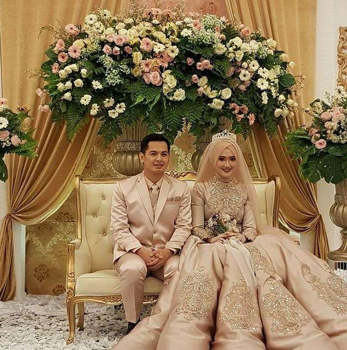 7 Gaya Hijab Lisya Nurrahmi, Istri Baru Tommy Kurniawan