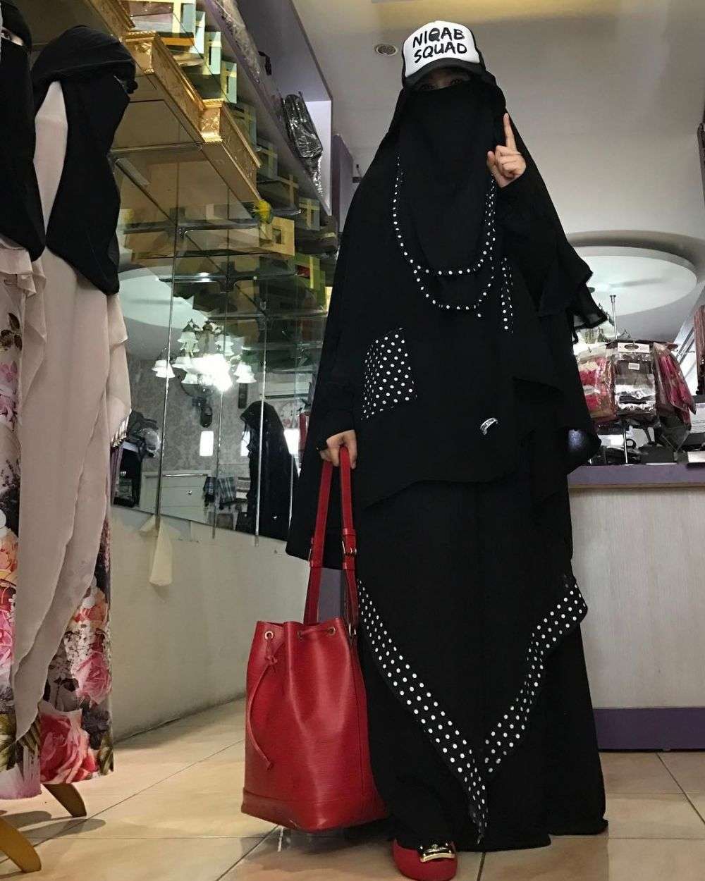 Penampilan Terbaru Nuri Maulida dengan Niqab