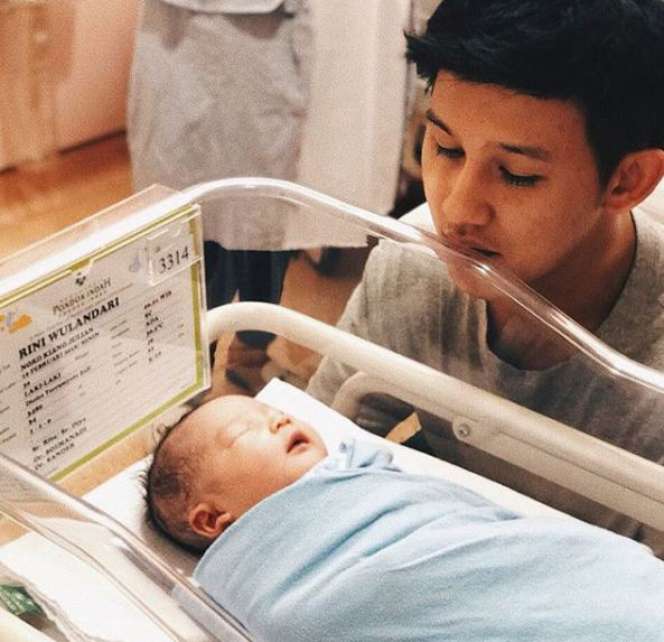 Potret Nord Kiano Julian, Anak Rinni Wulandari yang Ganteng