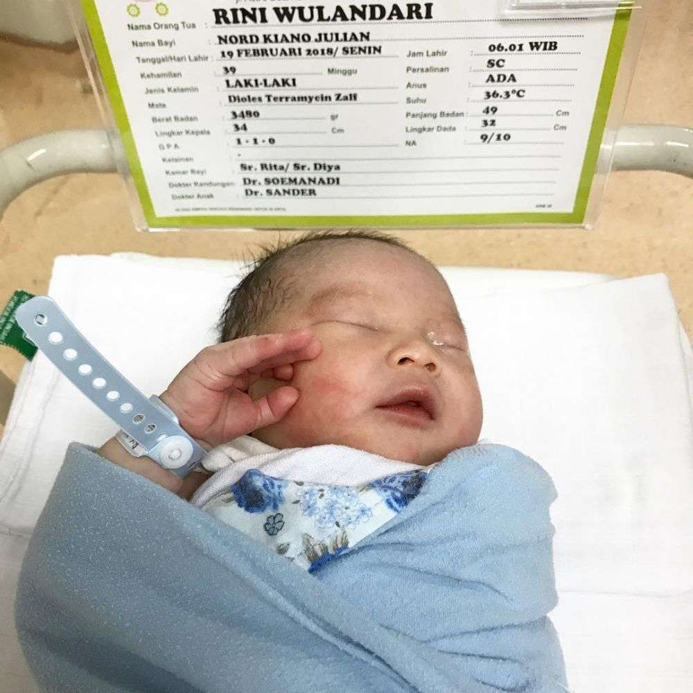 Potret Nord Kiano Julian, Anak Rinni Wulandari yang Ganteng