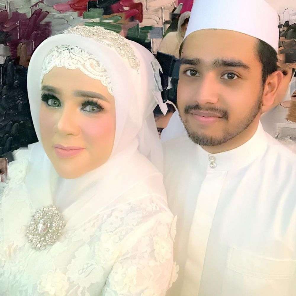 Fitria Elvy, Anak Elvy Sukaesih yang Cantiknya Seperti Barbie