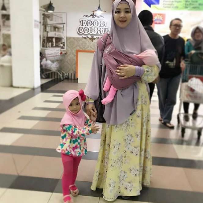 Sabil dan Sabina, Putri Nuri Maulida yang Berhijab