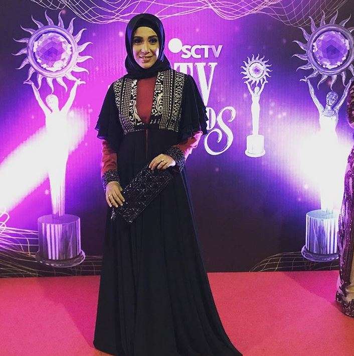 Devi Permatasari Tampil Semakin Cantik dan Kekinian
