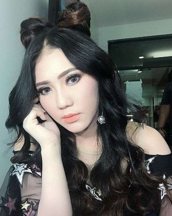 5 Penyanyi yang Pernah Jadi Pengamen