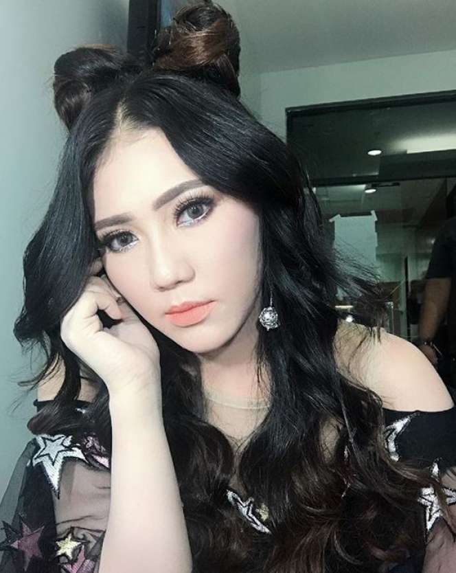 5 Penyanyi yang Pernah Jadi Pengamen