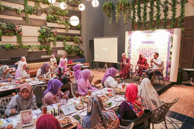 Keseruan 'Beauty Inside Out' Dream Bersama Fenita Arie