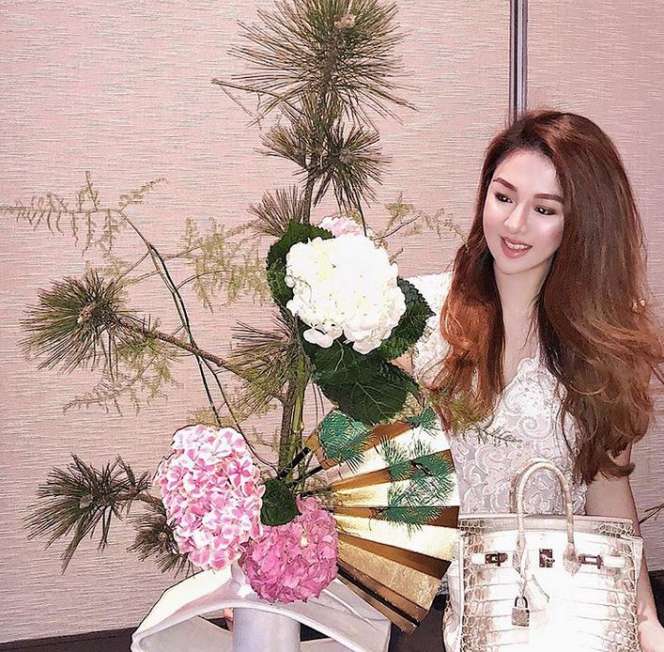 Pamela Ardana, Pengusaha Muda Kolektor Tas Branded