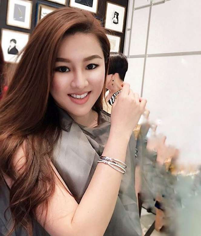 Pamela Ardana, Pengusaha Muda Kolektor Tas Branded