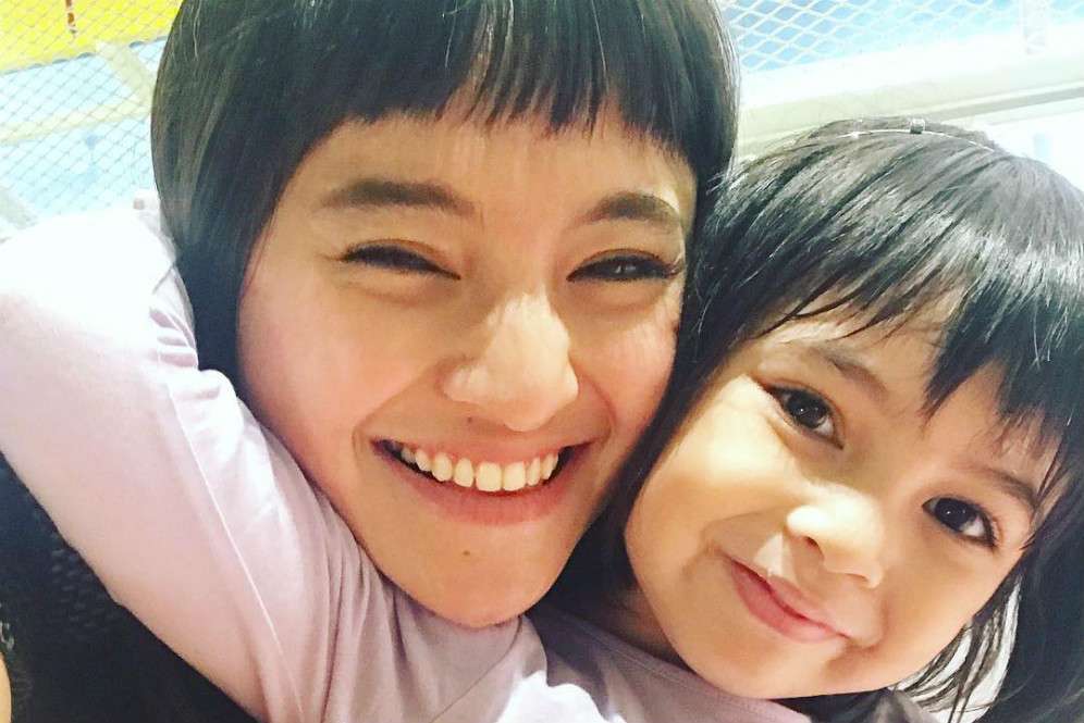 Marshanda dan Sienna, Ibu Anak Ini Cantiknya Bikin Terpana